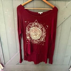 Women's Burgundy Graphic Long Sleeve Tunic Top Gems Bedazzled Stretchy